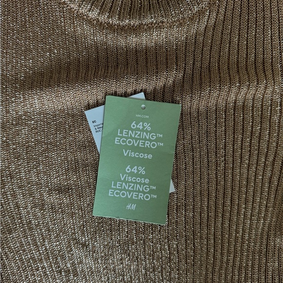 Metallic Gold Top - Picture 4 of 5